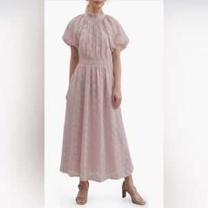 Chic Pink Textured Dress with Puff Sleeves